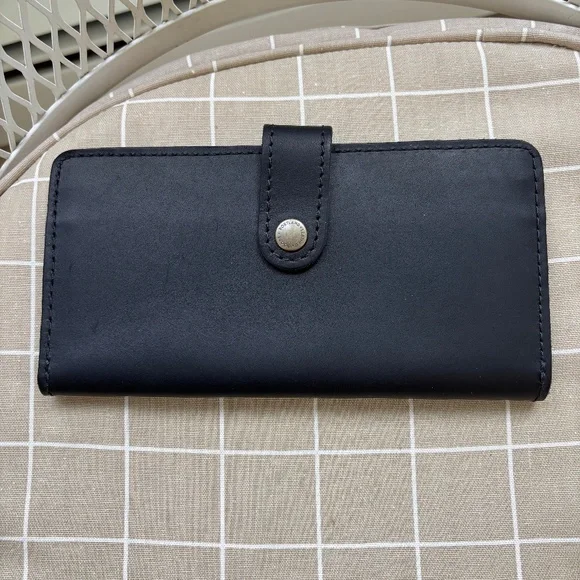 NWOT Portland Leather Goods Premium Bifold Wallet smooth black leather - Picture 1 of 3